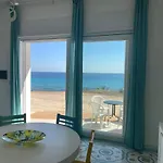 Rifugio Sul Mare מרינה די מנקוורסה